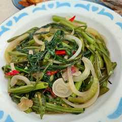 Tumis Kangkung Saos Tiram-レシピのメイン写真