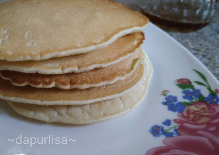 Cara bikin Pancake eggless plus saus caramel simple dan anti gagal ala dapur lisa , Lezat