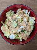 Salada de acelga com molho de amendoin