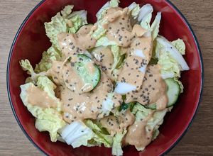 Foto de Salada de acelga com molho de amendoin