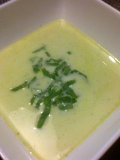 Medvehagyma krémleves recept fotója