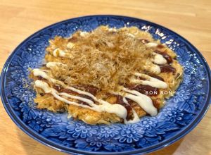 Hình của món Bánh xèo Nhật Bản Okonomiyaki (Tôm, cá ngừ).