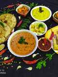 Urad Dal with Multigrain Bhakri, Garlic Chutney,jarda