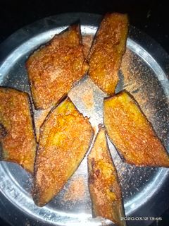 बैंगन फ्राई (Baingan fry recipe in hindi) रेसिपी मुख्य फोटो