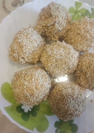 चौलाई के लड्डू(Chaulai ke laddu recipe in hindi) रेसिपी मुख्य फोटो
