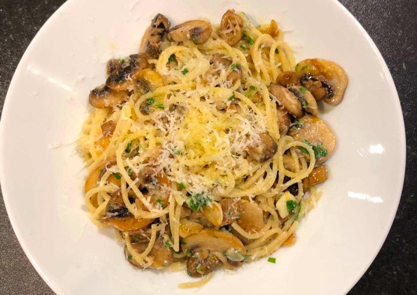 Cheesy Mushroom Spaghetti