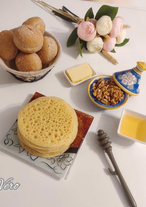 Une photo de Crêpes mille trous (baghrir)