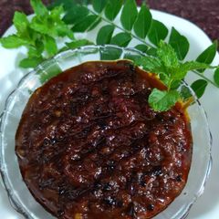 A picture of Onion chutney.