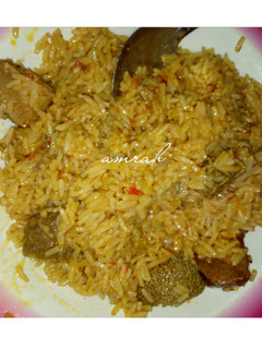 A picture of Jollof din shinkafa.