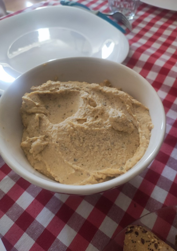 Una foto de Hummus de garbanzos