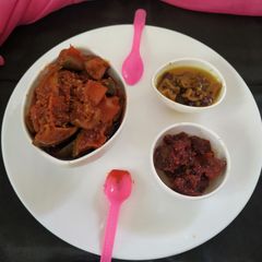 A picture of Gujarati Mango Pickle Methia keri nu Athanu.