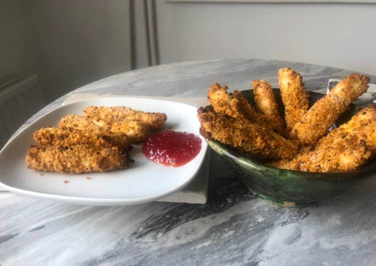 Baked halloumi fries