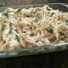 A picture of White sauce pasta.