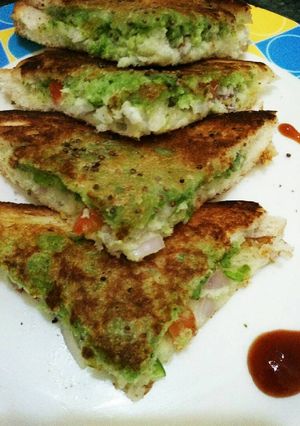 A picture of Coconut Tawa Sandwich.