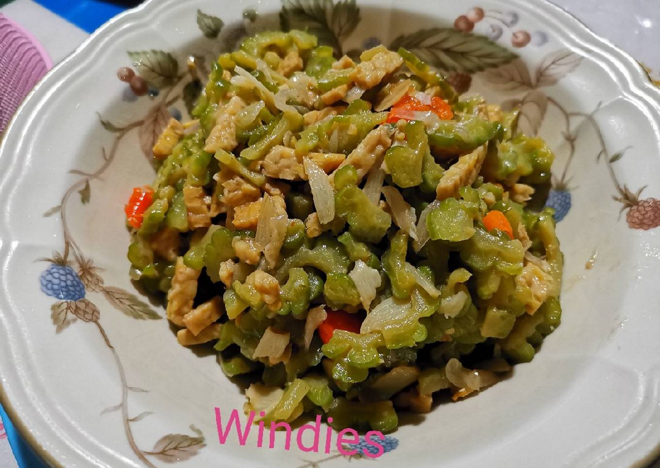 Tumis pare gandeng tempe