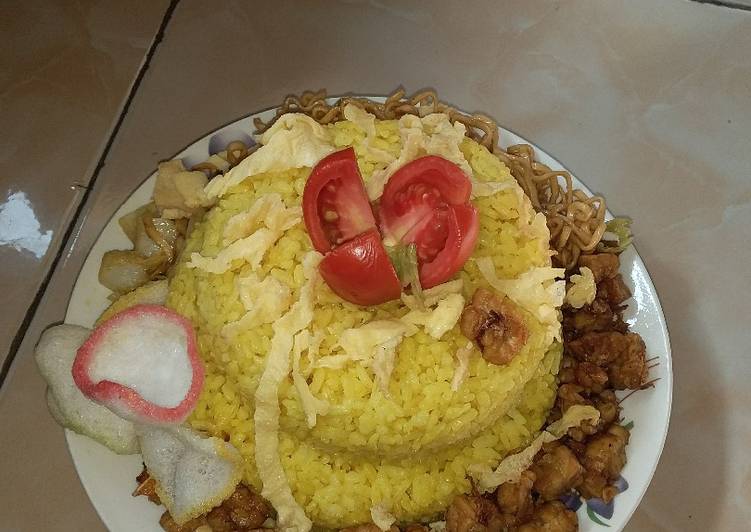 Nasi kuning ulang tahun gk ribet