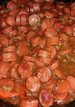 Una foto de Salchichas en salsa