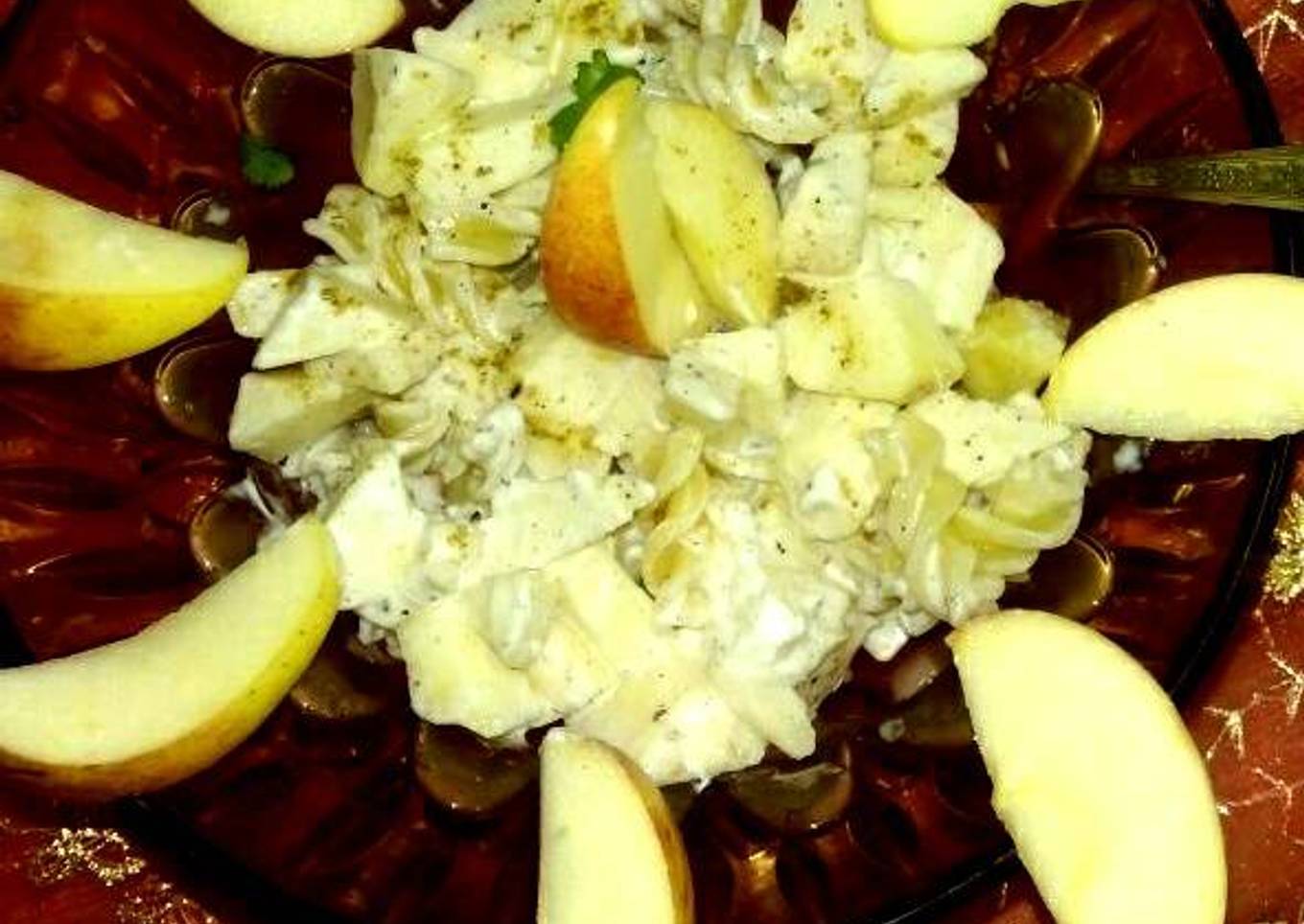 Apple & Macaroni executive Salad