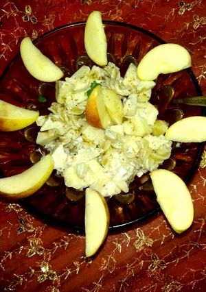 A picture of Apple & Macaroni executive Salad.