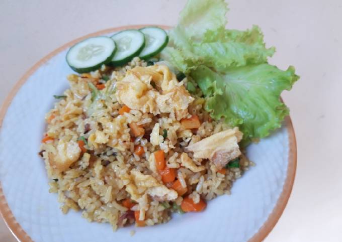 Resep Nasi goreng telor sawi hijau oleh KHAY RA - Cookpad