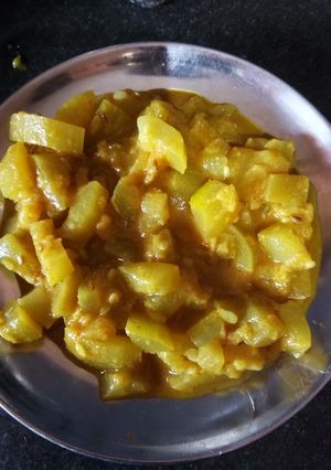 A picture of Lauki curry.
