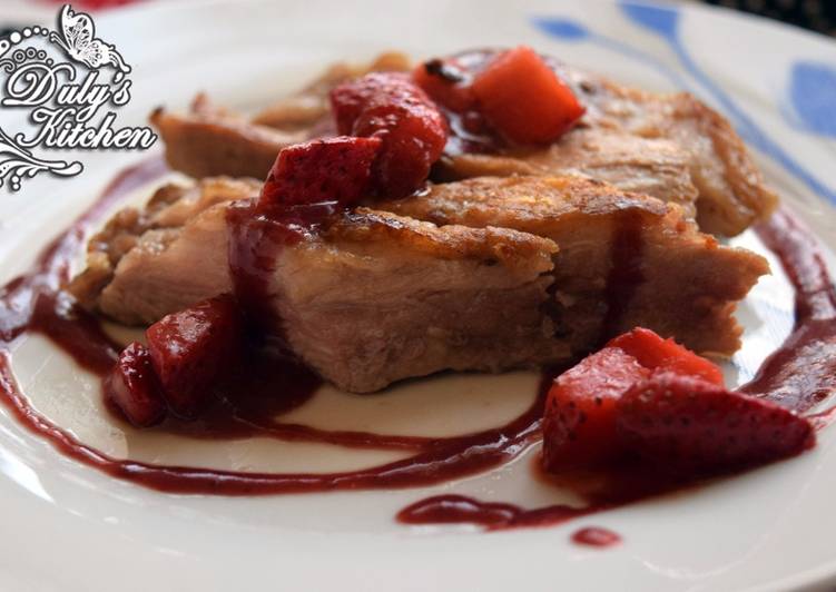 Secreto ibérico con Salsa de fresas y vino