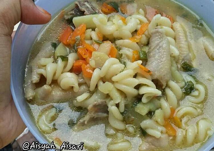 Resep Sup Ayam Makaroni oleh Siti Aisyah Nur Sari - Cookpad