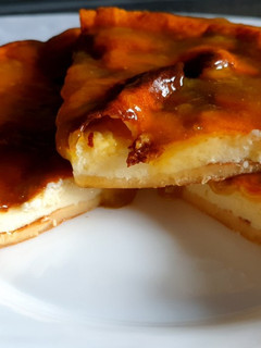 Foto principal de Tarta de queso y mermelada de ciruela