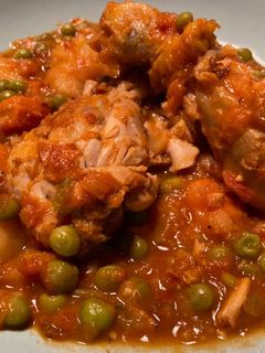 Una foto de Pollo a la jardinera