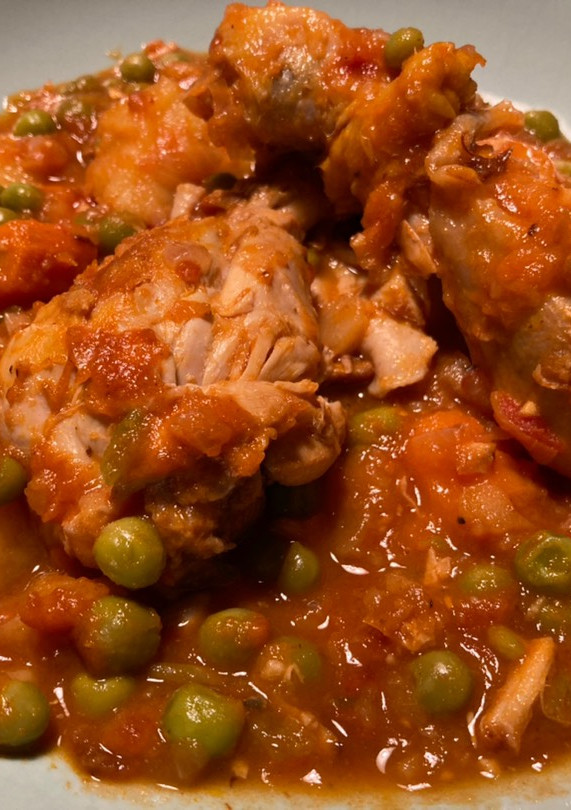 Una foto de Pollo a la jardinera