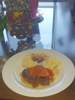 Una foto de Carne Mechada con Puré