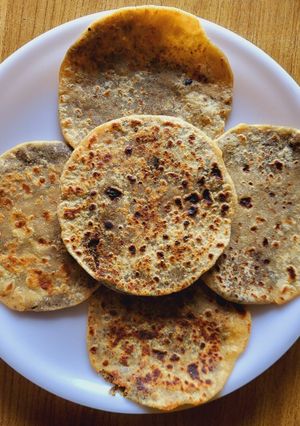 A picture of Stuffed flaxseeds paratha.