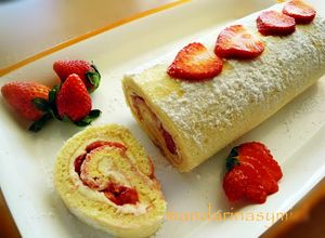 Foto principal de Brazo de gitano con fresas y mascarpone