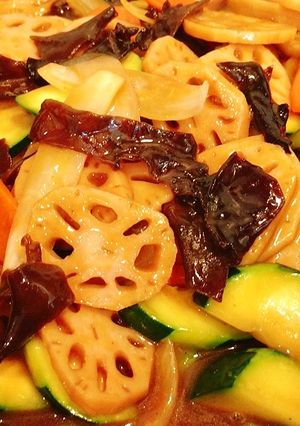 Hình của món Củ Sen Xào Rau Củ Chay.