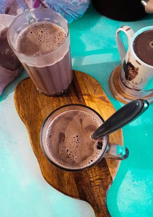 Une photo de Chocolat chaud vegan aux épices de Noël