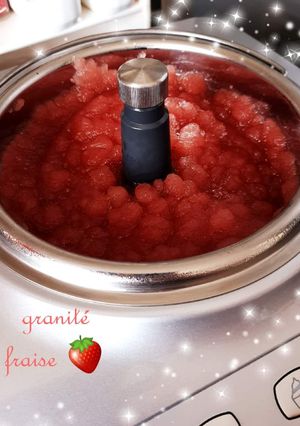 Une photo de Granité fraises 🍓 au gelato 😋