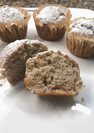 Una foto de Muffins de banana, avena y nuez! 💛