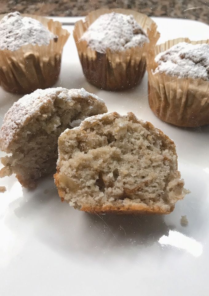 Una foto de Muffins de banana, avena y nuez! 💛
