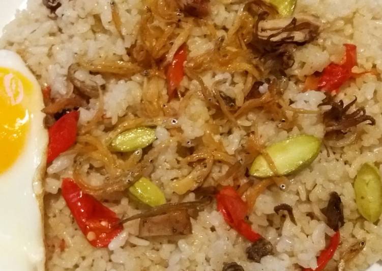 Masakan Populer Nasi Liwet Cumi Asin Pete Teri Sedap Nikmat