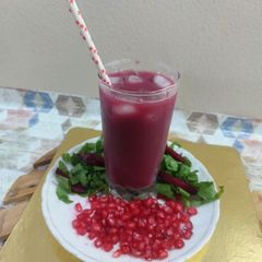 Pomegranate beetroot spinach juice A picture of Pomegranate beetroot spinach juice.