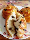 Brioche with Pastry Cream