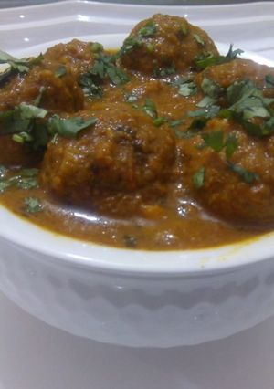 A picture of Raw Banana Kofta curry.