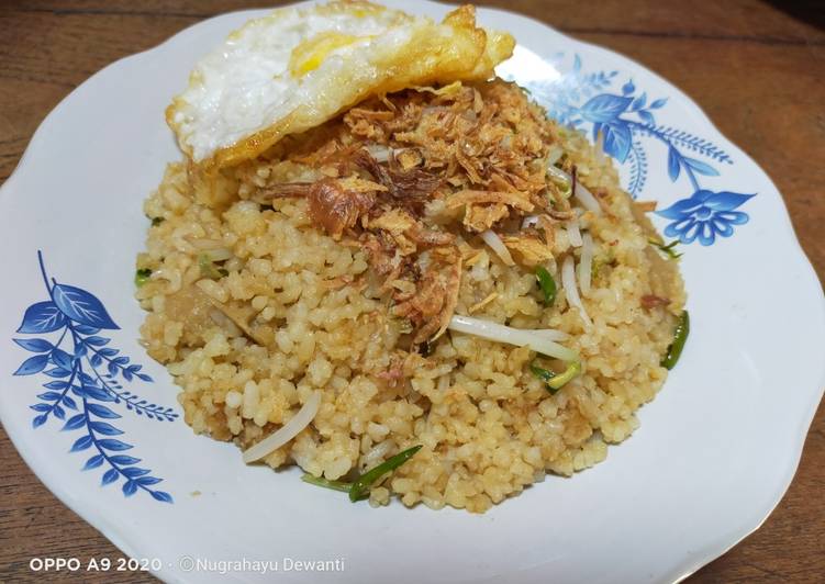 Langkah Mudah untuk Menyiapkan Nasi Goreng Ala Nasi Ayong 999 Pontianak, Bikin Ngiler