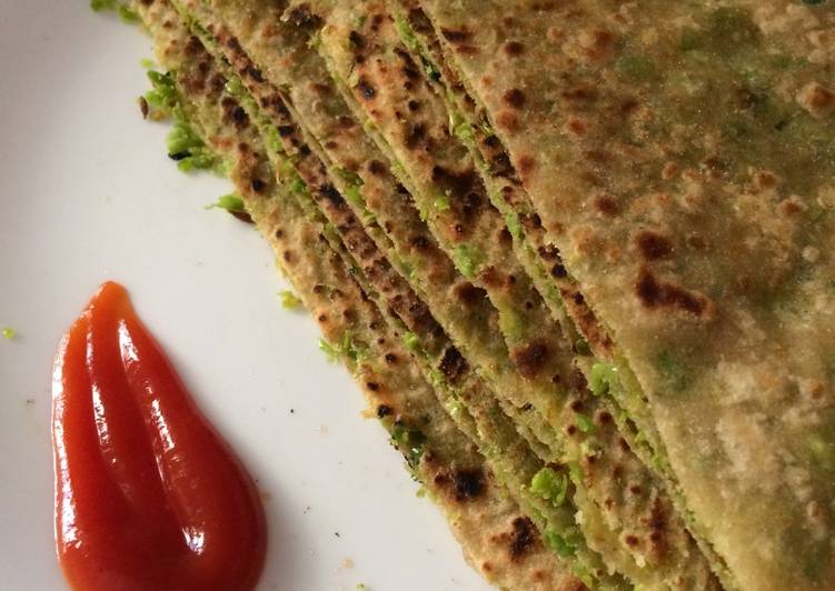 Steps to Make Super Quick Homemade Peas Paratha