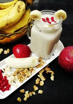मिक्स फ्रूट्स की स्मूथी (Mix fruits ki smoothie recipe in hindi) रेसिपी मुख्य फोटो