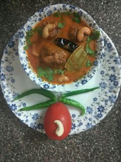 દૂધીના કોફ્તા કરી(Dudhi kofta curry recipe in Gujarati) રેસીપી મુખ્ય ફોટો