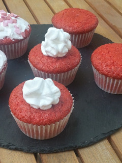 Una foto de Cupcakes Red Velvet Veganos
