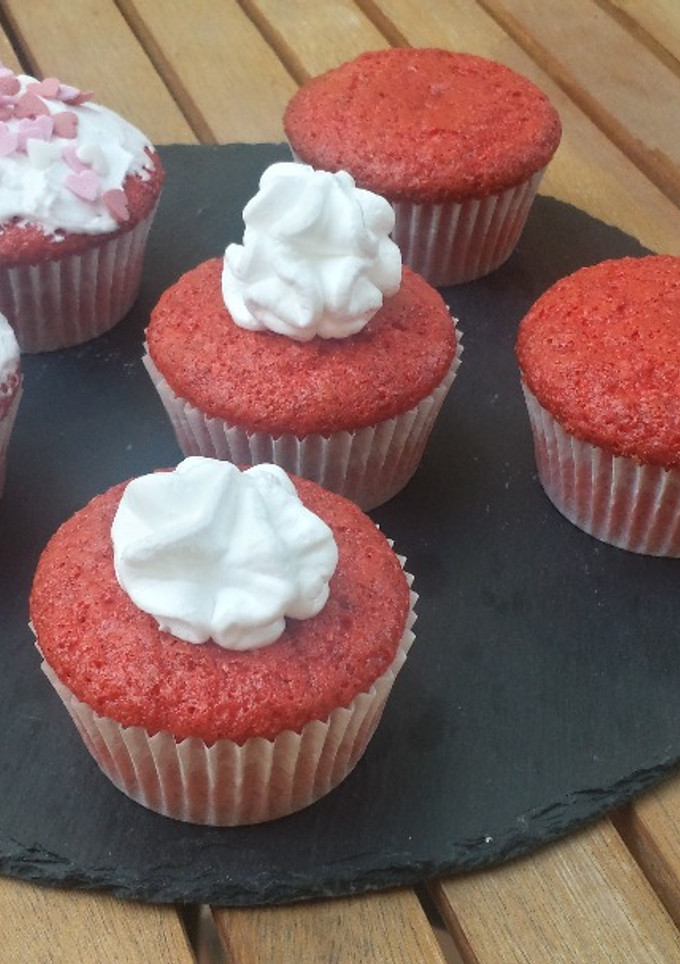 Una foto de Cupcakes Red Velvet Veganos