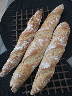 Una foto de Baguettes 🥖🥖🥖