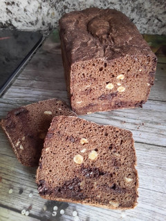 Una foto de Pan de centeno con chocolate y cerveza negra (en panificadora)